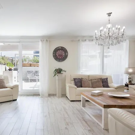 Spaces: Mediterranean Beachfront With Spacious Terrace Sitges