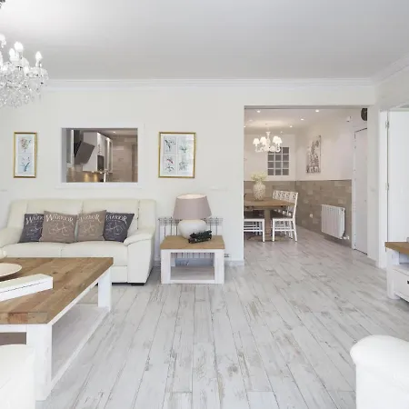 Spaces: Mediterranean Beachfront With Spacious Terrace *