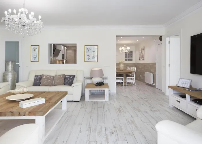 Spaces Mediterranean 5 Bedrooms, 4 Bathrooms, 75m2 Terrace, Centre Sitges- Sleeps 11 *