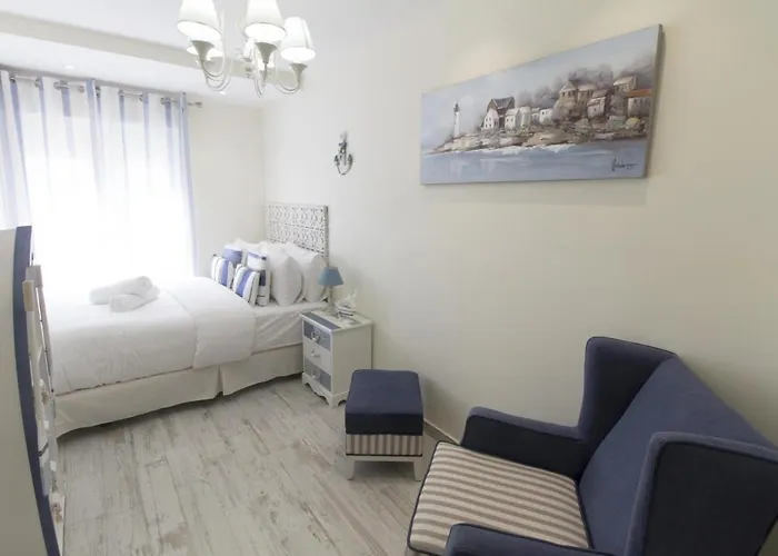 Spaces Mediterranean 5 Bedrooms, 4 Bathrooms, 75m2 Terrace, Centre Sitges- Sleeps 11