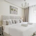 Apartamento Spaces Mediterranean 5 Bedrooms, 4 Bathrooms, 75m2 Terrace, Centre Sitges- Sleeps 10 Sitges