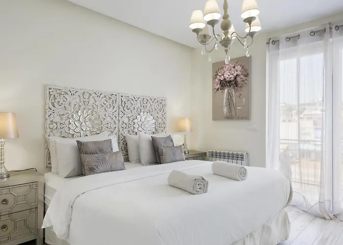 Spaces Mediterranean 5 Bedrooms, 4 Bathrooms, 75m2 Terrace, Centre Sitges- Sleeps 11